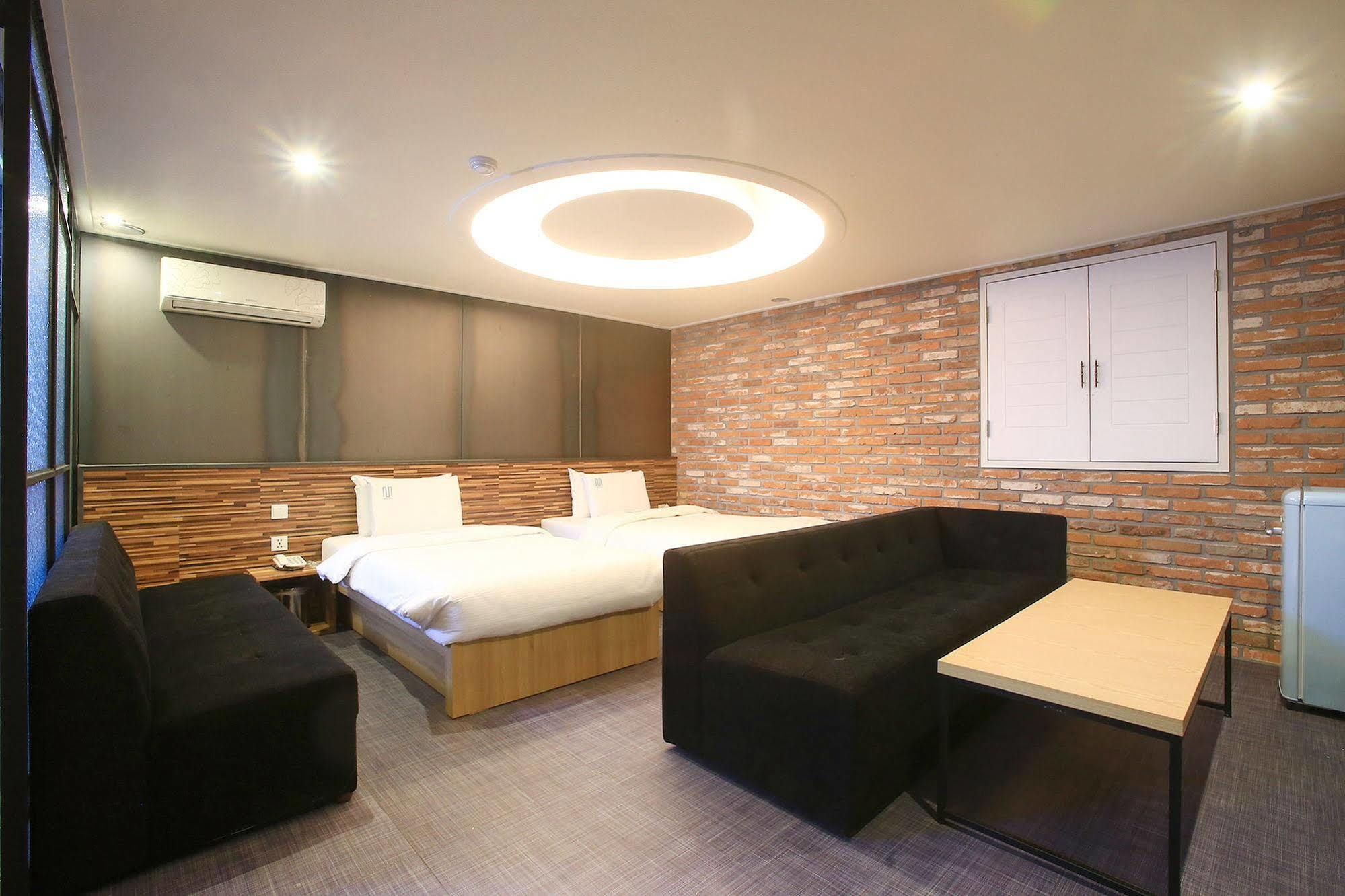 Merdi Hotel Suwon Dış mekan fotoğraf